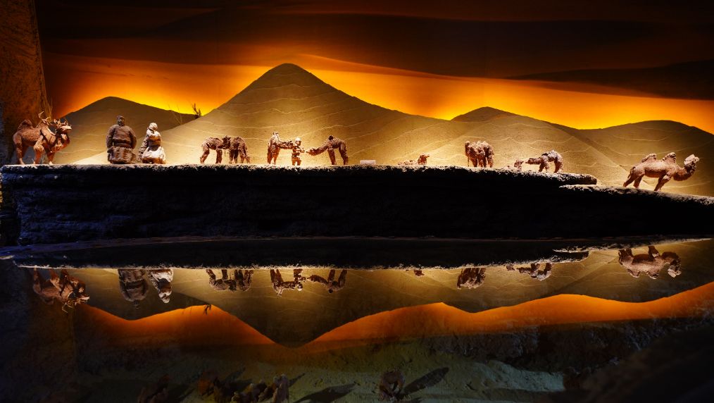 她是滔滔千里黄河的宠儿，阴山之下、河套之上的掌上明珠