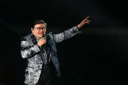 刘欢和妻子怎么认识,刘欢与他妻子相识过程