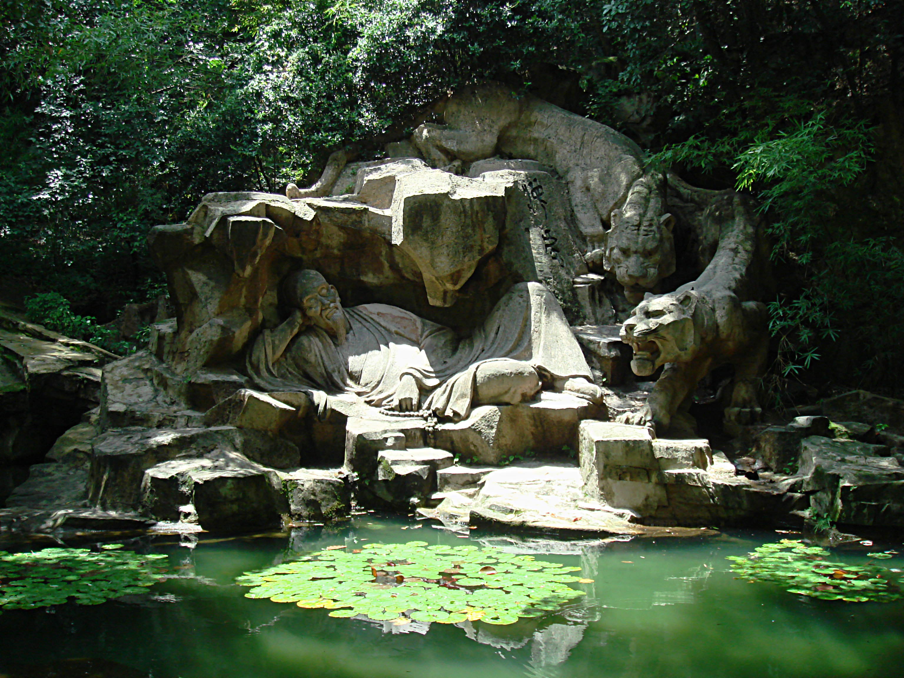 西湖旅游景点推荐,带着儿子一起游遍西湖美景