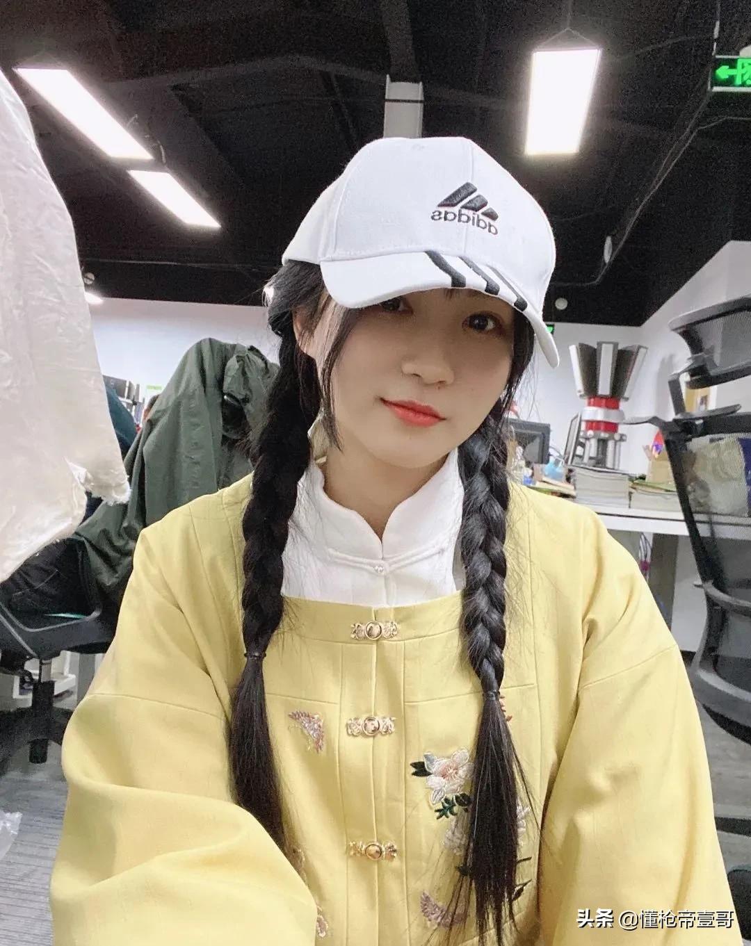 怎么判别阿迪外套衣服的真假,阿迪背包怎么鉴别真假