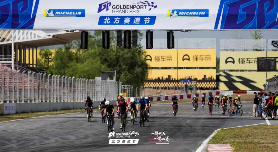 打造一台gt4赛车,打造gt3赛车