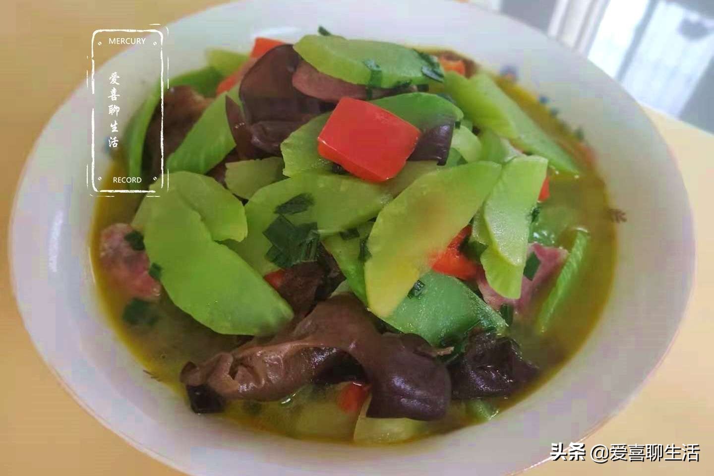 这才是莴笋最好吃的做法脆嫩爽口,莴笋和什么炒最好吃最合适