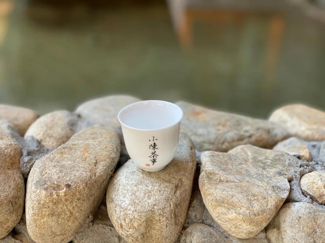 白茶口感像什么茶一样好喝,白茶与铁观音的香型区别是什么