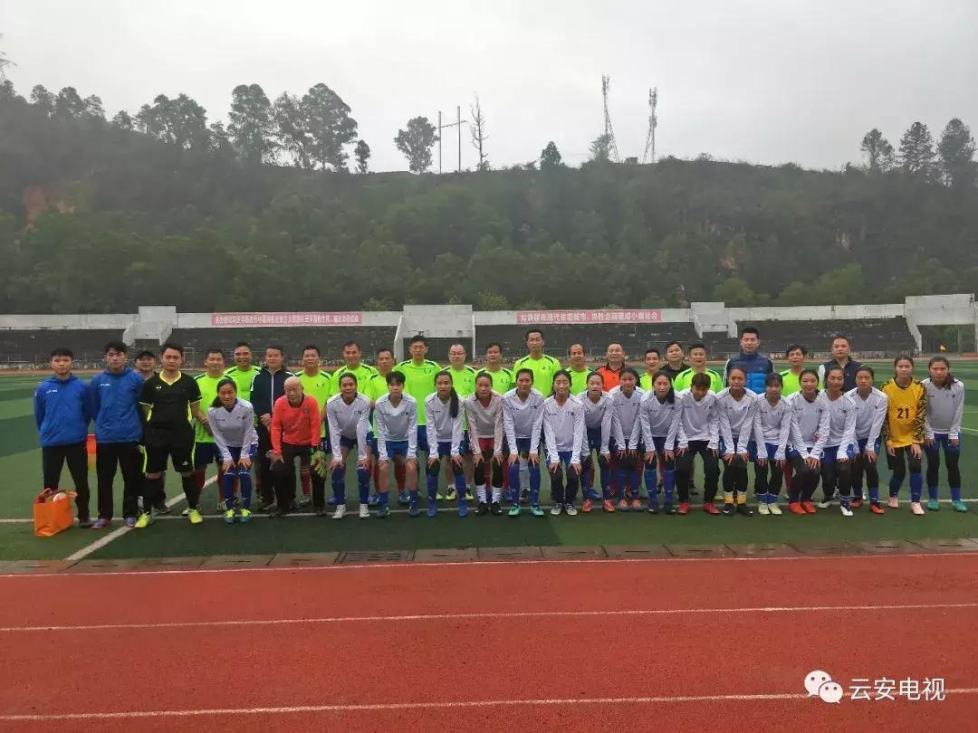 草根足球比赛视频直播,女足vs上海u15男足