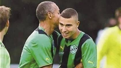 俗话讲上阵父子兵,上阵父子兵打脸亲兄弟