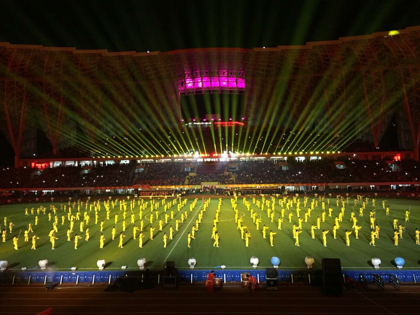 五华县奥体中心开幕式完整版,足球场震撼开幕式