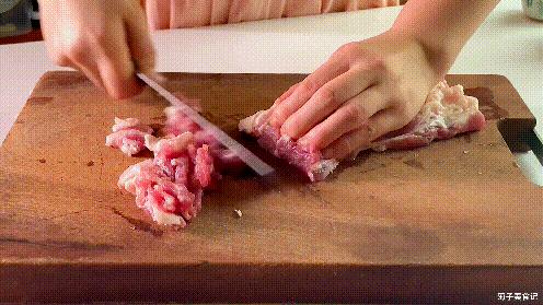 羊肚菌煲汤做法与功效,新鲜羊肚菌做汤的做法