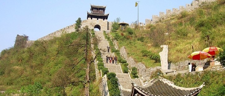 秦始皇嬴政vs一代天骄成吉思汗,嬴政是怎么死的被秦始皇车撞死的