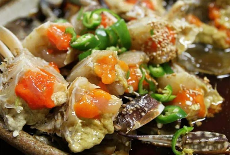 真正吃螃蟹的吃法应该是这样的,吃螃蟹时的美味