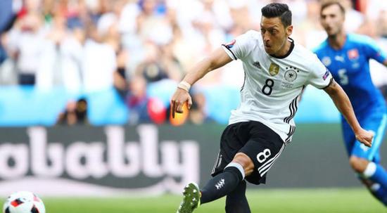 足球场上的风采,这才是足球赛场的精彩瞬间