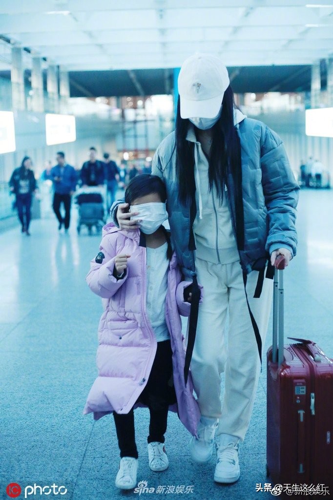 李小璐离婚后首次发声,李小璐离婚后首发文内容