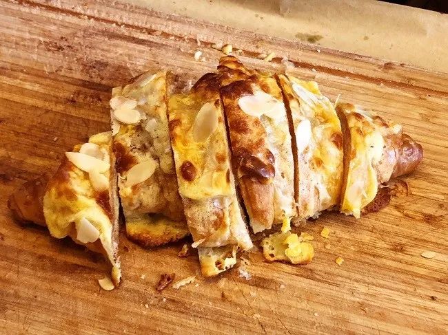 到全国最大的面包店，感受不要脸；吃牛角包之神，练习翻白眼