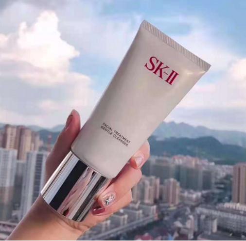 最好的大牌美白洗面奶是什么牌子,干皮洗面奶推荐排行榜大牌学生