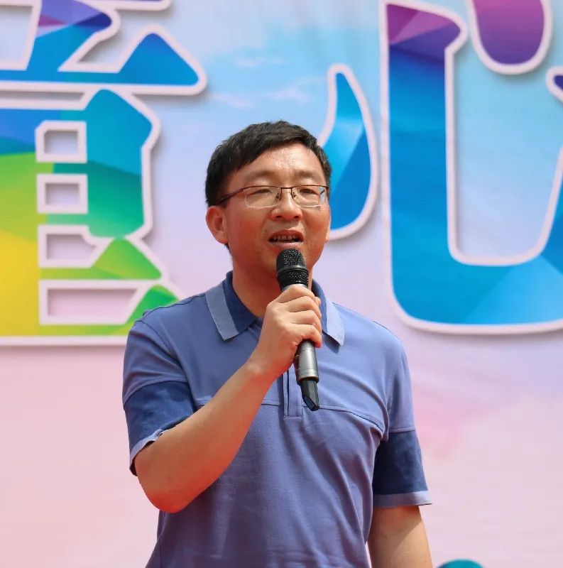 这个暑假，这群临时家长走进大山深处为爱增色