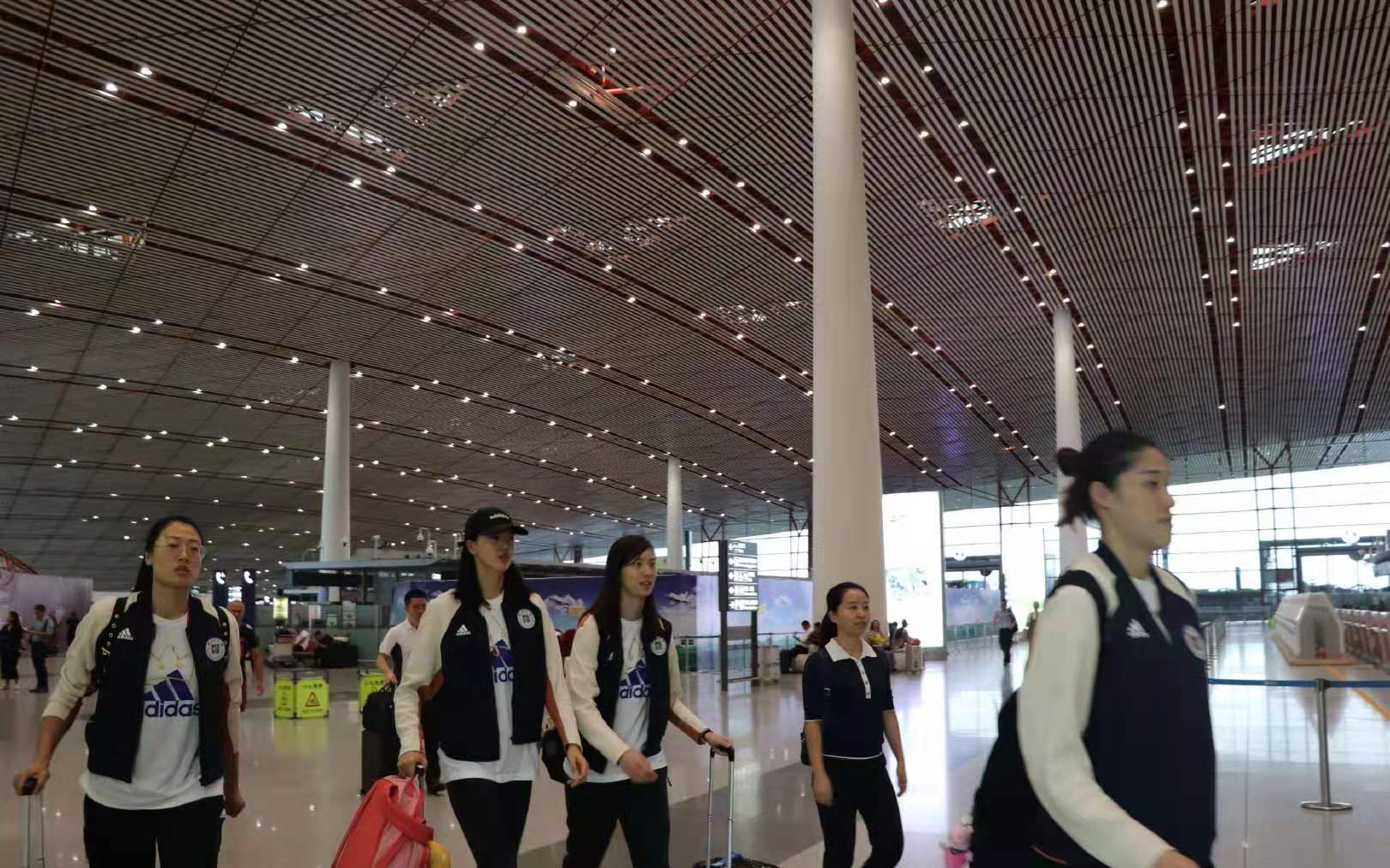 朱婷奥运会举旗手,朱婷拿火炬