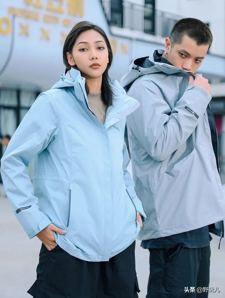 平价冲锋衣羽绒服推荐,冲锋衣羽绒服穿搭推荐