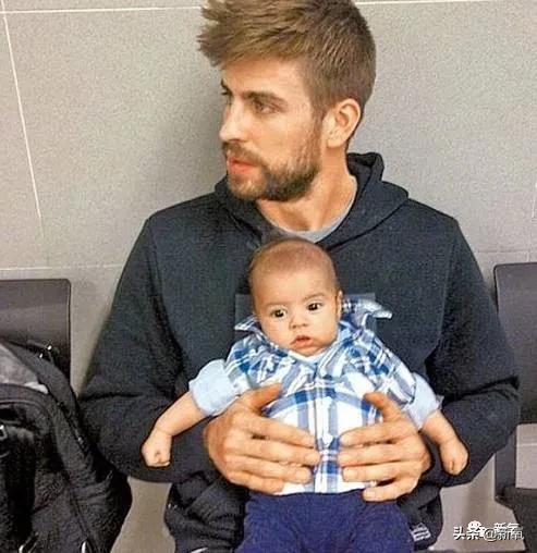 牛X！43岁姐姐长19岁妖精脸，衬得小10岁鲜肉男友像爹…