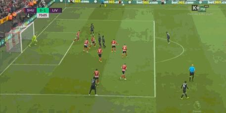 曼联门将德赫亚对比亨德森,曼联7分钟追3球德赫亚神扑