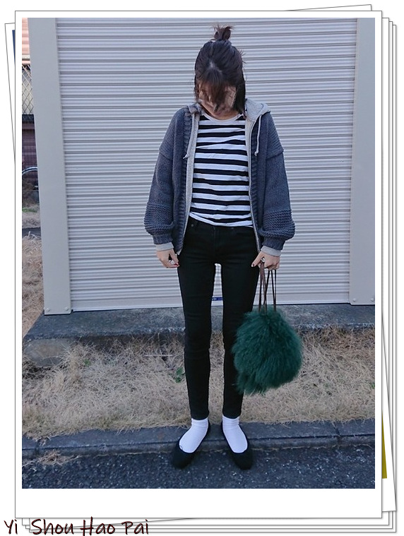 优衣库卫衣穿搭女2020,优衣库keithharingtokyo连帽卫衣