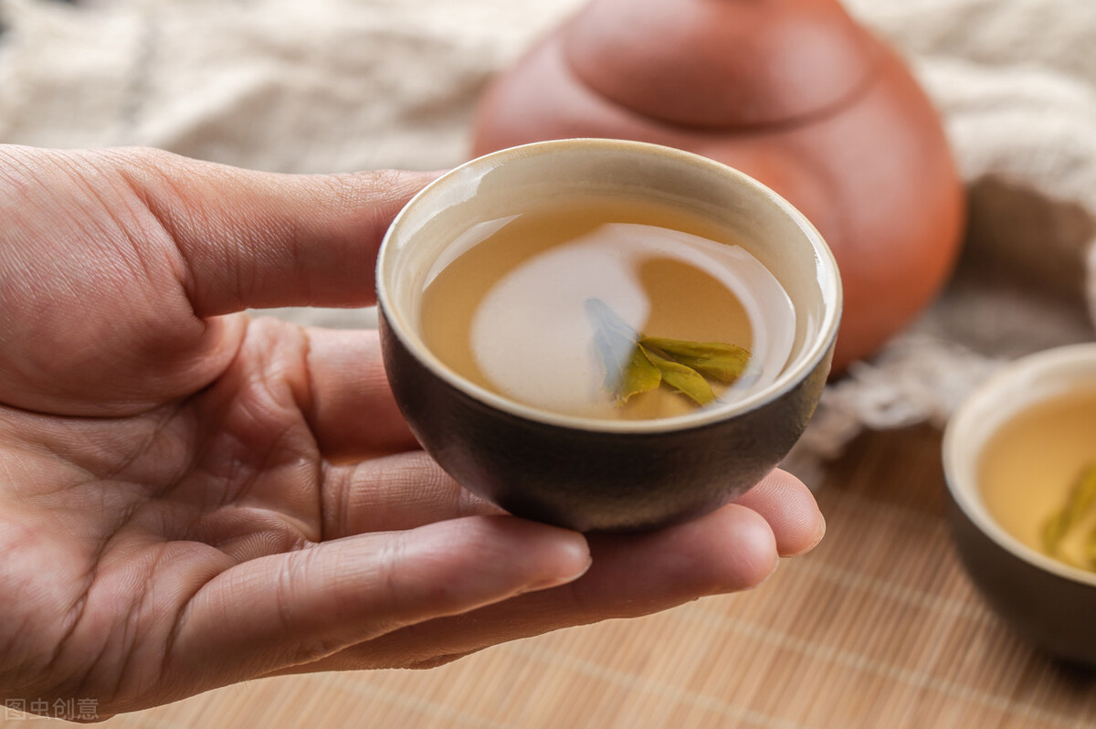 龙井茶冲泡的方法与时间,龙井茶冲泡方法抖音