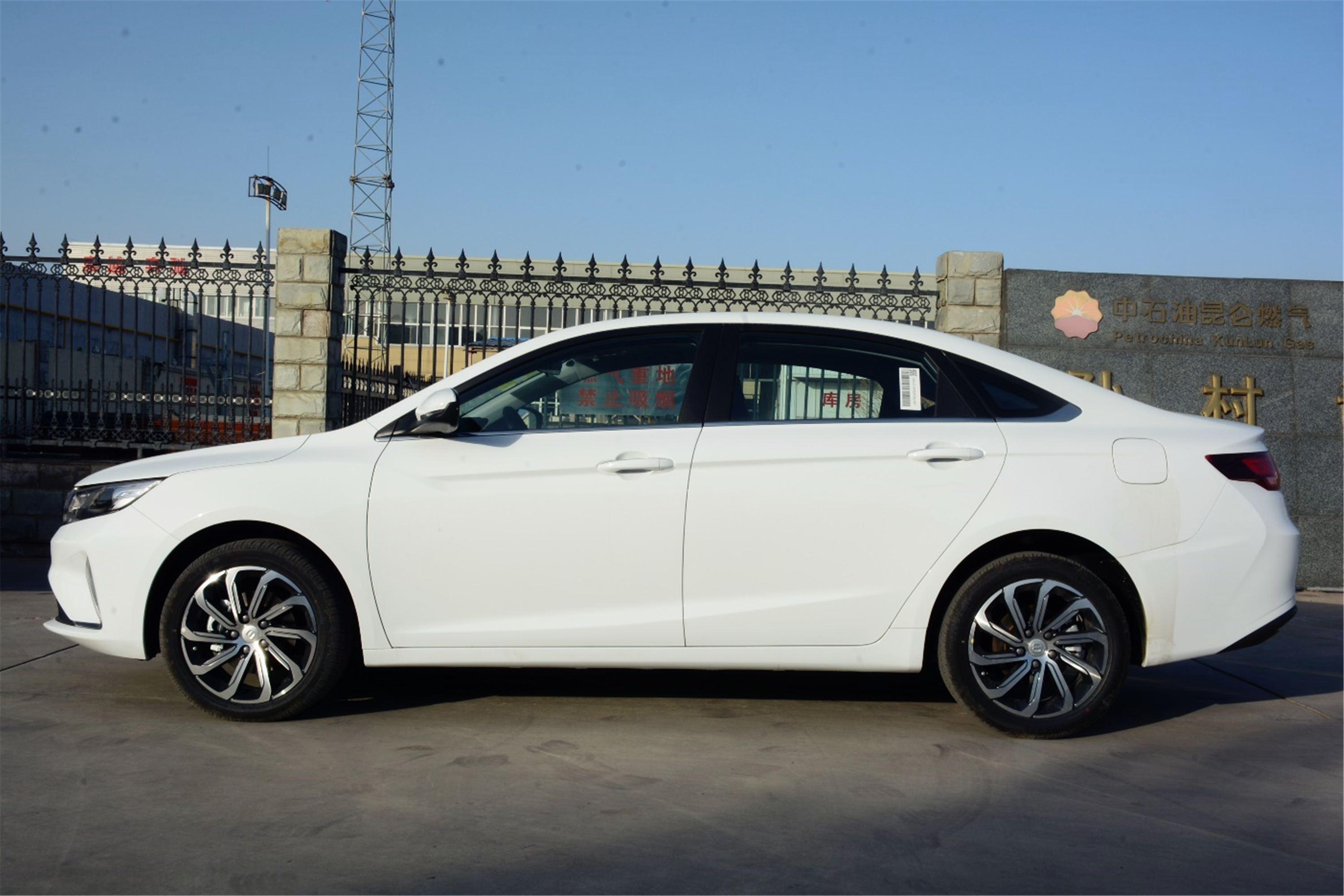 十五万五款车开回家过年超有面子,开这几款国产车回家过年倍有面子