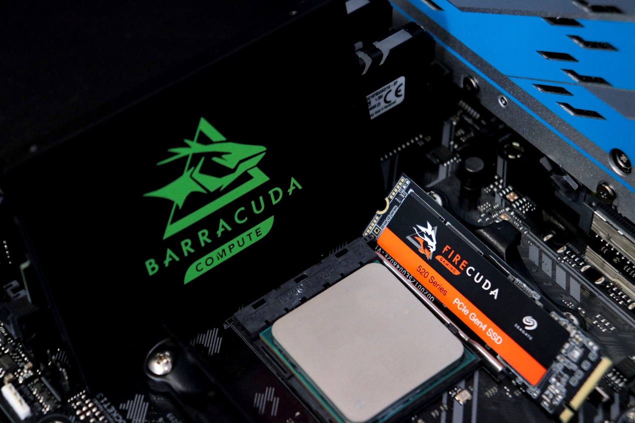 内存存储器ram和rom的主要区别,手机闪存ram和rom有什么区别