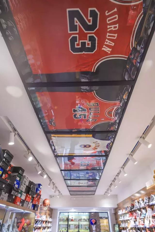 aj 1最好看配色男低帮 (aj1最新配色大全图片低帮)