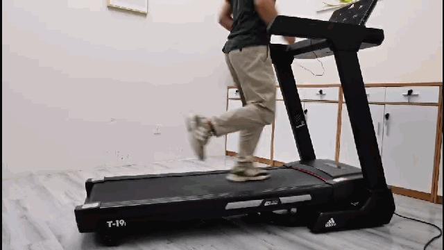 健身房最好的跑步机,想学健身怎么选择跑步机