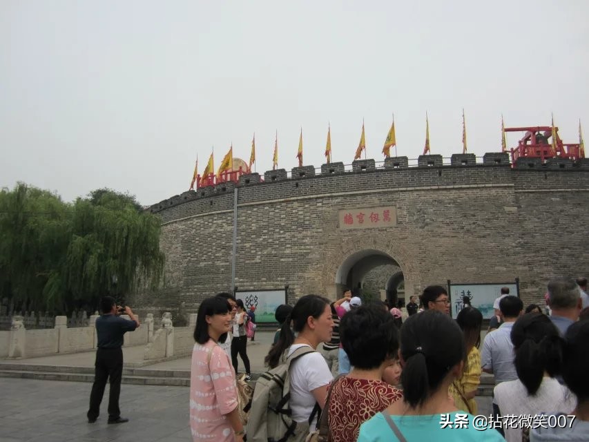 三孔孔府孔庙孔林一日游,孔府与孔庙孔林并称三孔