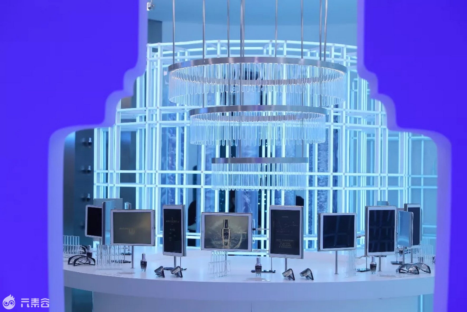 「小黑瓶」的奇幻沉浸体验展