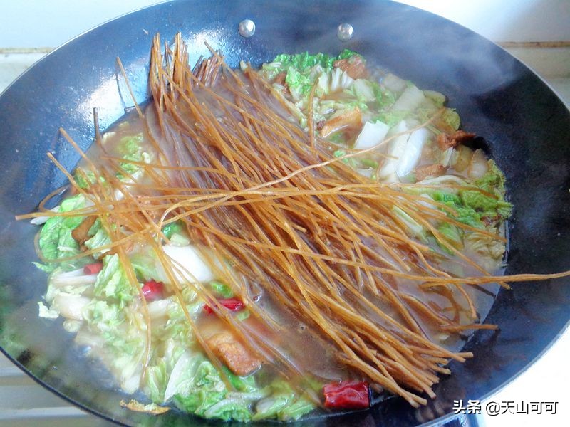 鍗堥鑲夌倴鐧借彍绮夋潯,鍗堥鐧借彍绮夋潯