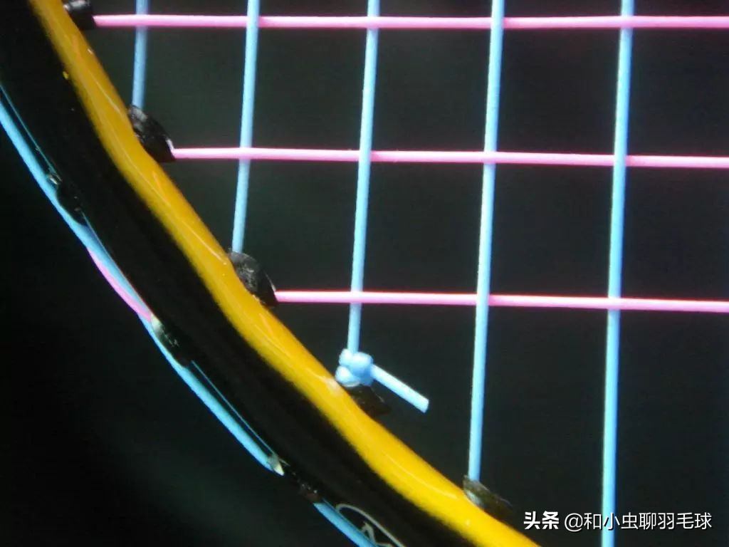 羽毛球拍拉线最均匀的方式,羽毛球拍拉线怎样才能少走线