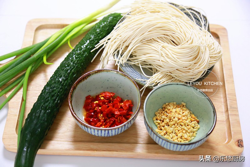 夏天必备清爽可口的凉面,好吃到停不下来的凉面超级赞