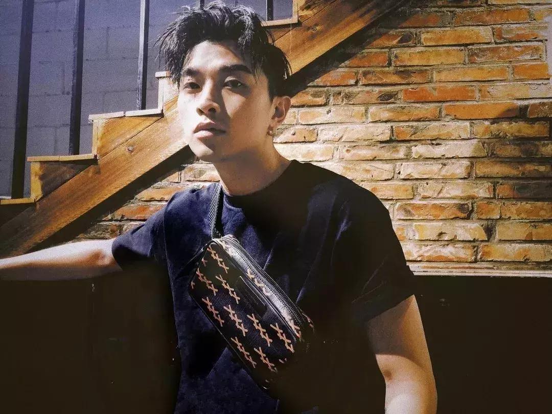 XXOO已经过时了，直男们现在最爱的是XXX！