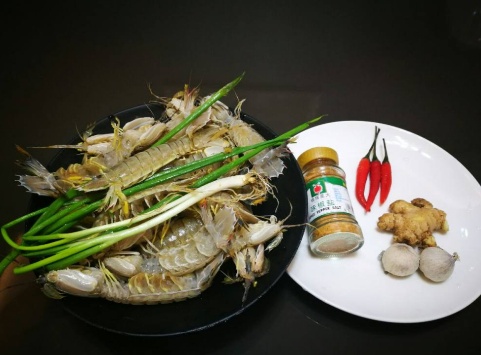 咸香可口外脆里嫩的椒盐皮皮虾,家常版椒盐皮皮虾怎么做才不油