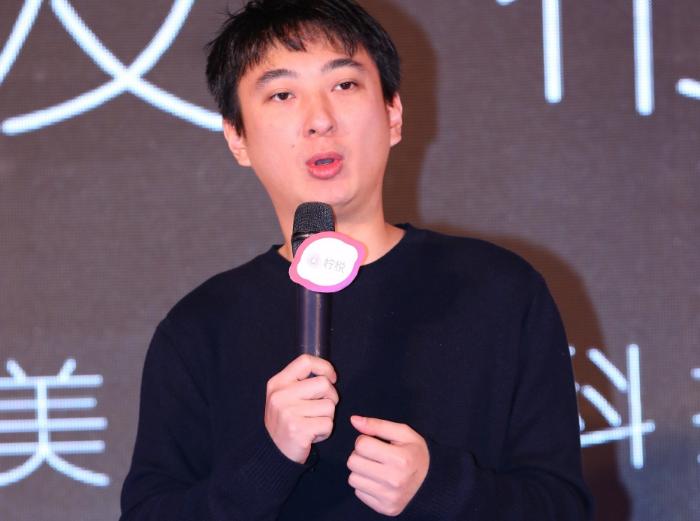 王思聪直播首秀说零花钱好几个亿,王思聪直播分红多少