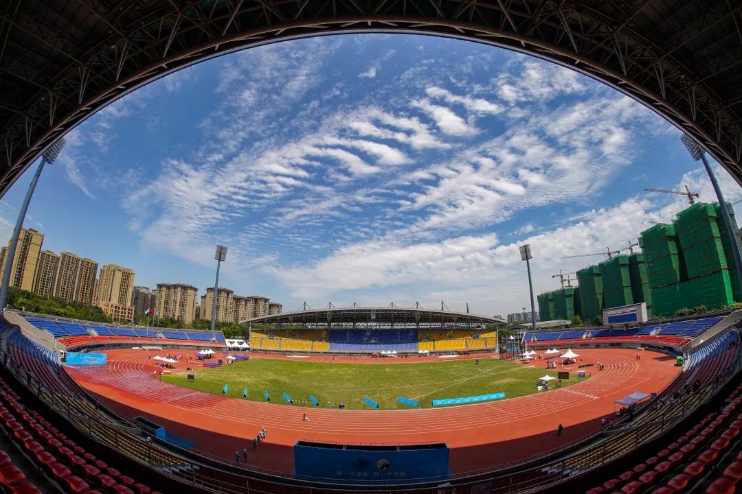 动次打次、动次打次……动动动动动动起来