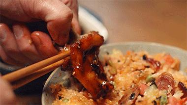 电饭煲生存指南，一键做一只番茄饭+蜜汁鸡翅+香软蛋糕