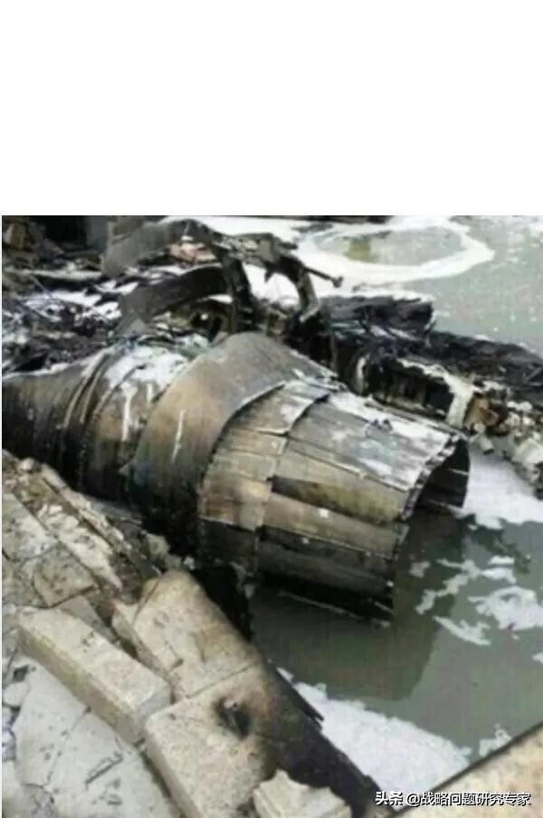 歼10始末,歼10有坠毁过吗