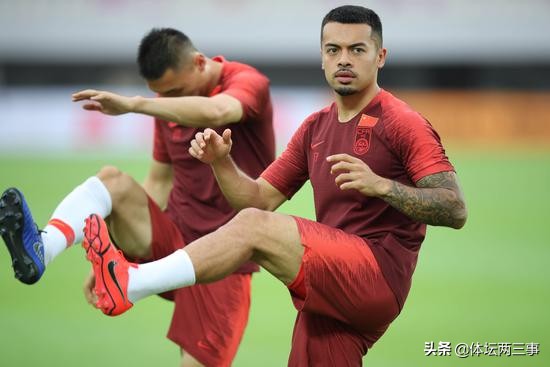 国足VS菲律宾，李可首发出战，创造中国足球历史