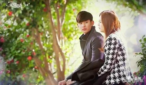 牛X！43岁姐姐长19岁妖精脸，衬得小10岁鲜肉男友像爹…