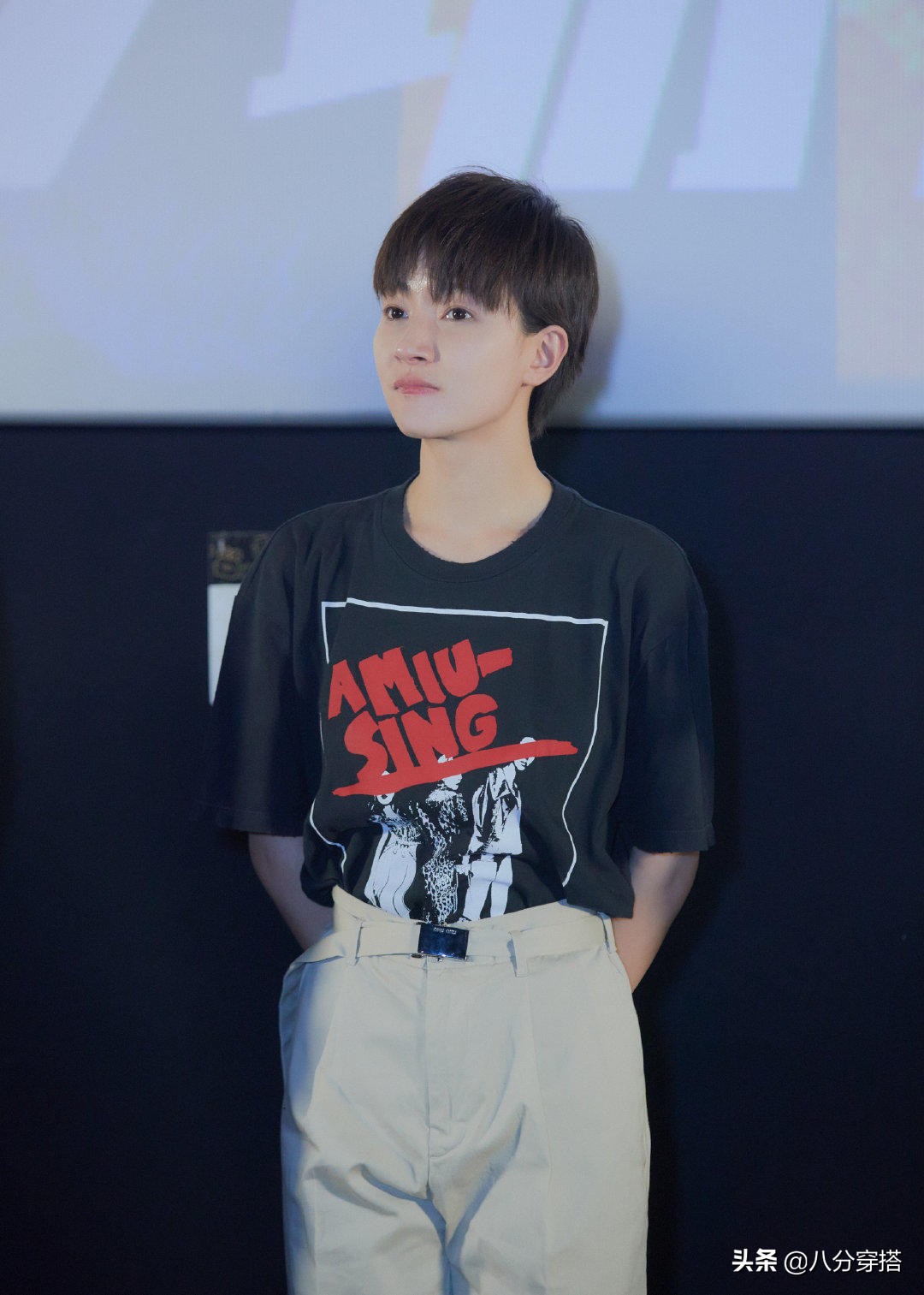 焦俊艳穿搭又飘又飒,焦俊艳西装帅气