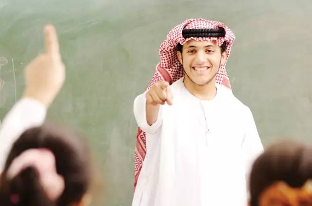 土豪国家迪拜贫穷限制了我的想象,土豪之国迪拜属于哪个国家