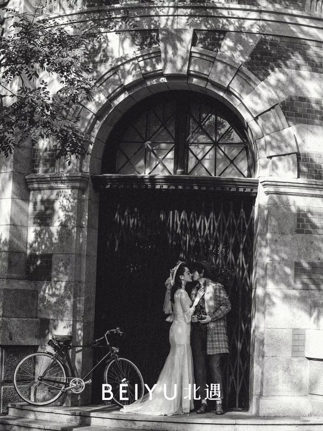 网上婚纱为什么便宜,网上买的婚纱质量可靠吗