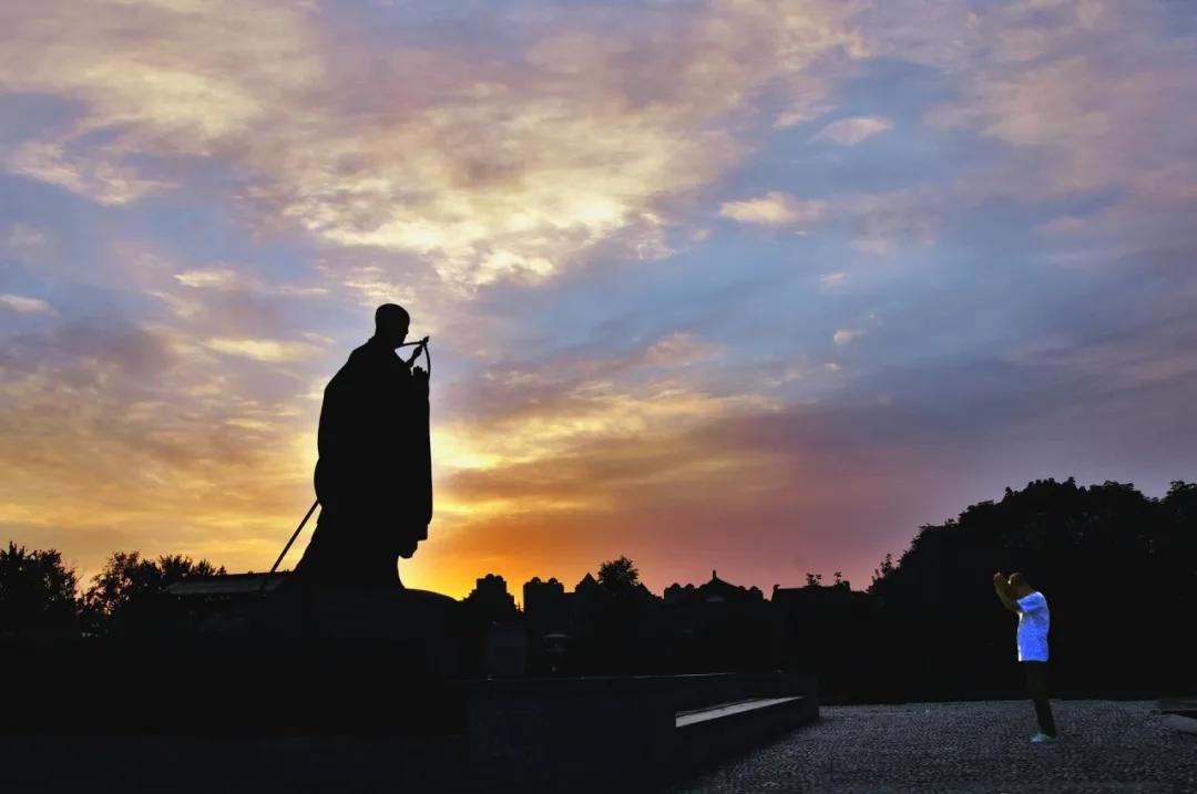 疯魔了？从长安西行天竺，女子重走玄奘路