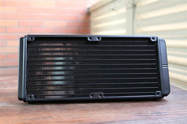 一体水冷主机和分体水冷主机区别,水冷主机好和普通的有什么区别