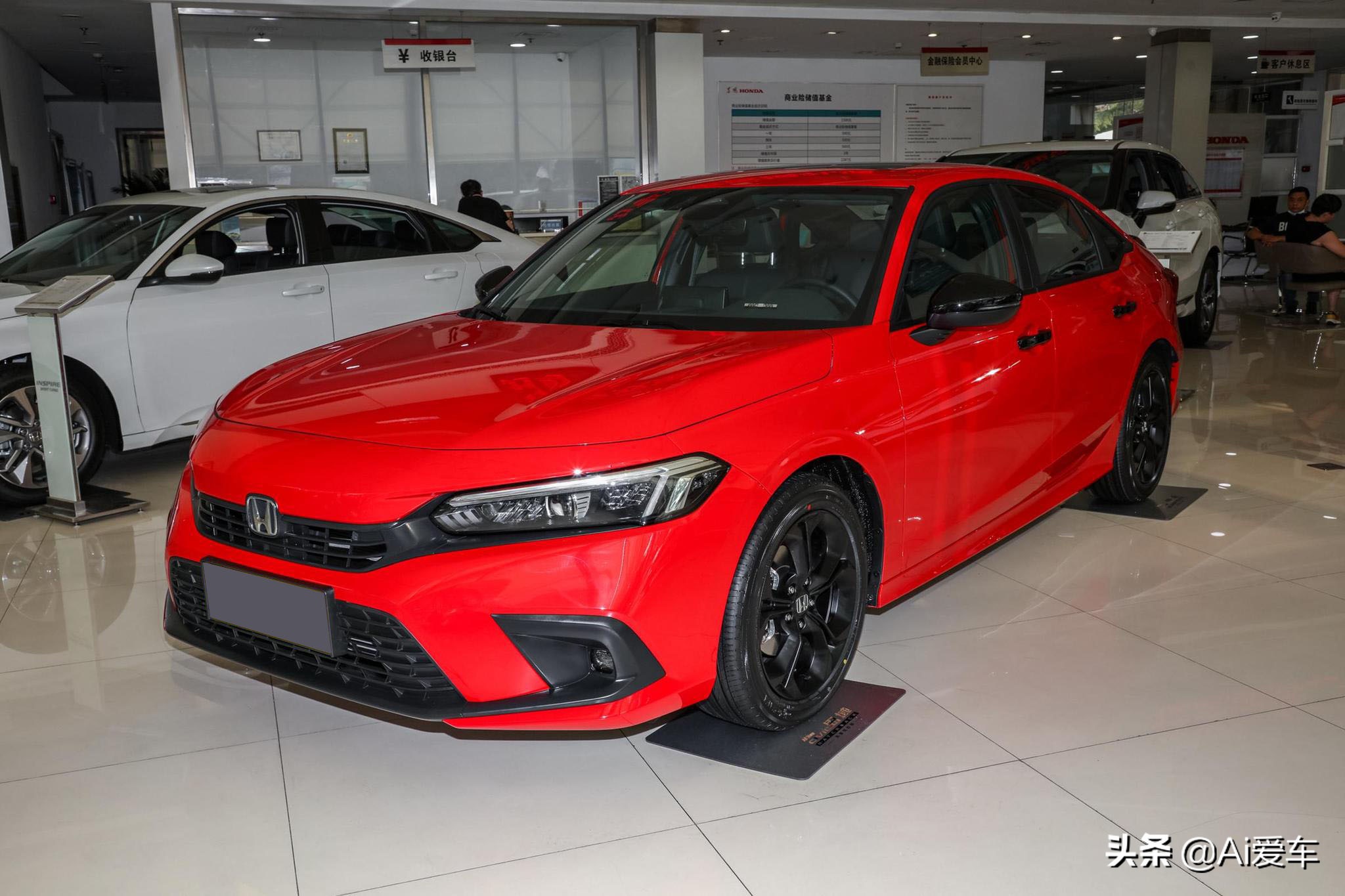 紧凑级运动轿车的标杆是本田思域,性能与颜值兼具本田思域闪亮登场