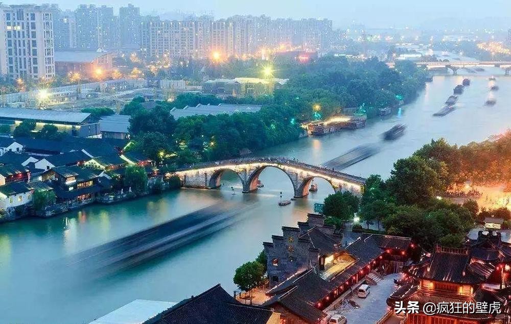 忆江南最忆是杭州全诗注音版,江南忆最忆是杭州山寺月中寻桂子