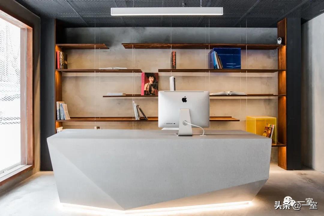 前台怎么设计刚好在楼梯口,前台怎么设计位置