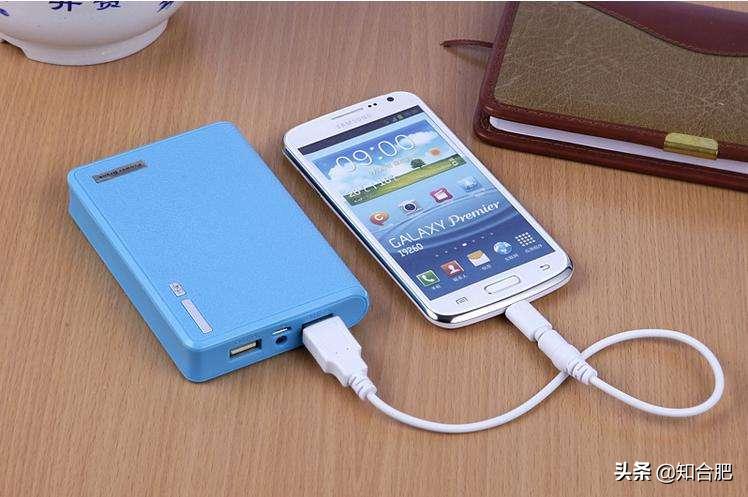 为什么坐飞机带充电宝会着火,坐飞机不托运充电宝能带上去吗